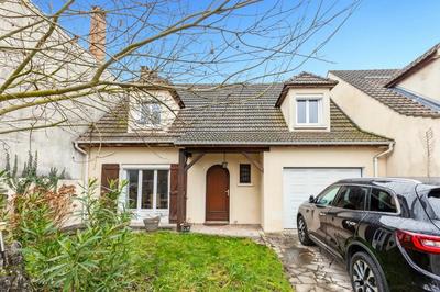 Maison - 121 m² - 5 pièces