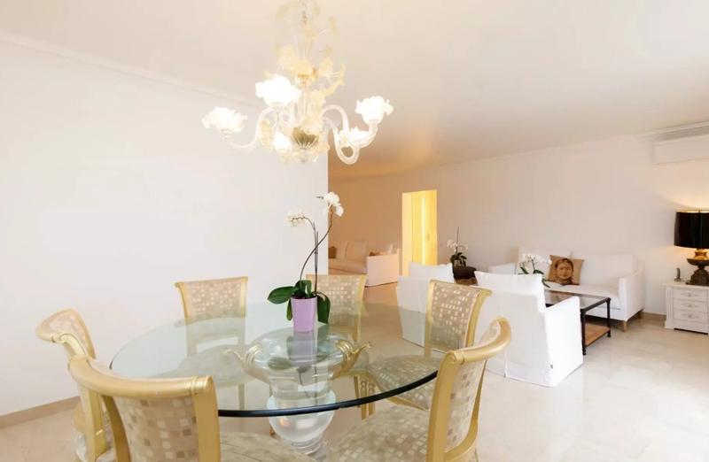 Appartement - 150 m² - 5 pièces