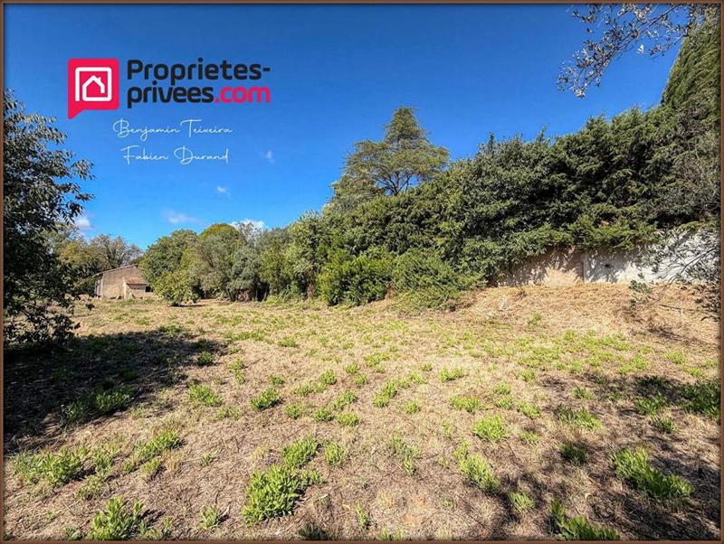 Terrain constructible - 1 512 m²