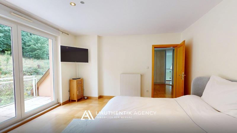 Maison contemporaine - 223 m² - 9 pièces