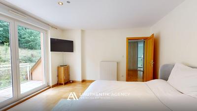 Maison contemporaine - 223 m² - 9 pièces