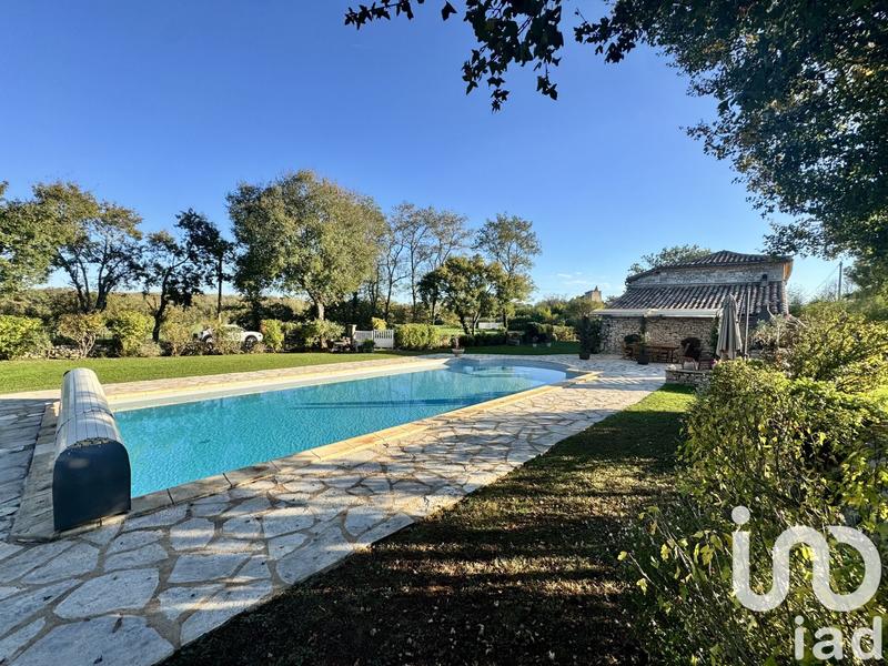 Maison - 350 m² - 7 pièces