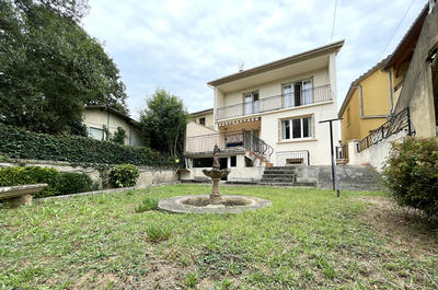 Maison - 144 m² - 6 pièces