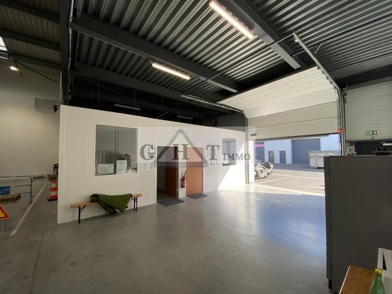 Entrepôt - 530 m²