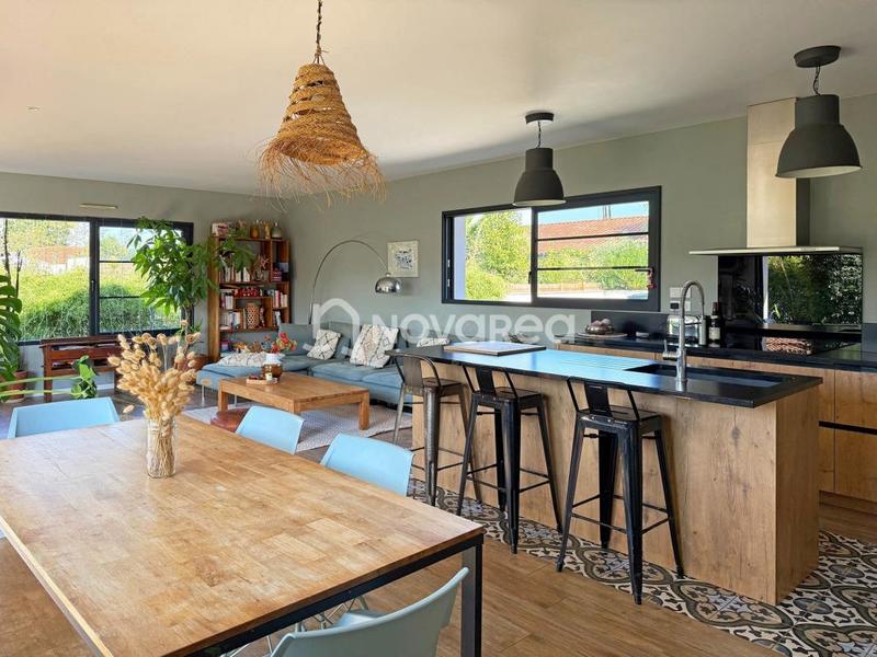 Maison - 130 m² - 5 pièces