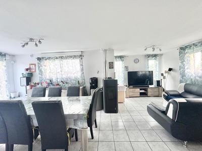 Maison - 101 m² - 5 pièces