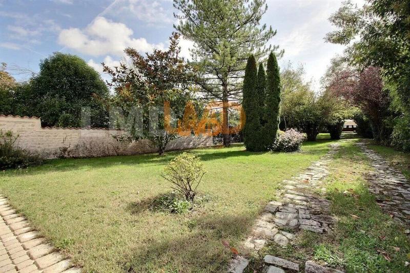 Maison de campagne - 275 m² - 8 pièces