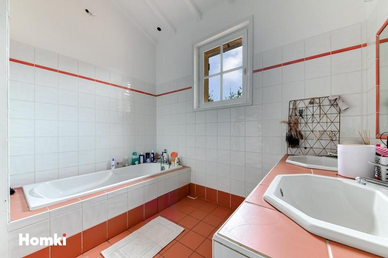 Maison - 185 m² - 6 pièces