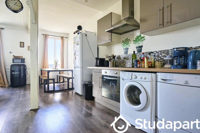 Chambre - 12 m² - 1 pièce