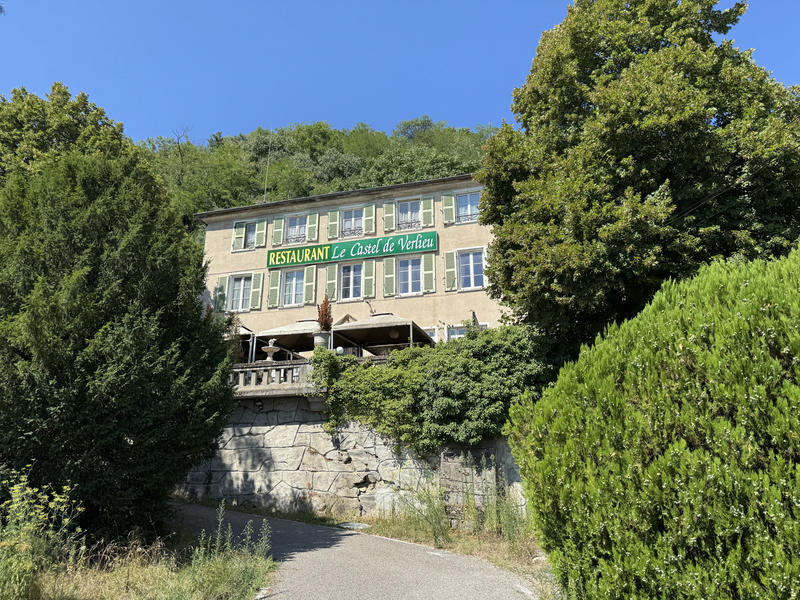 Propriété - 650 m² - 17 pièces