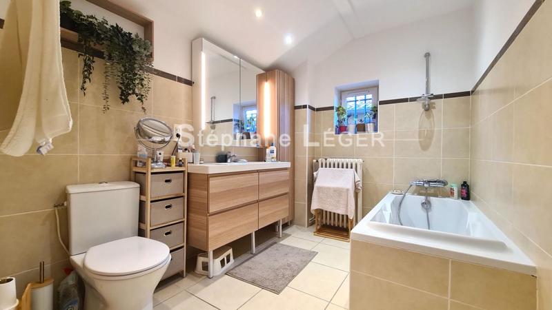 Maison - 220 m² - 10 pièces