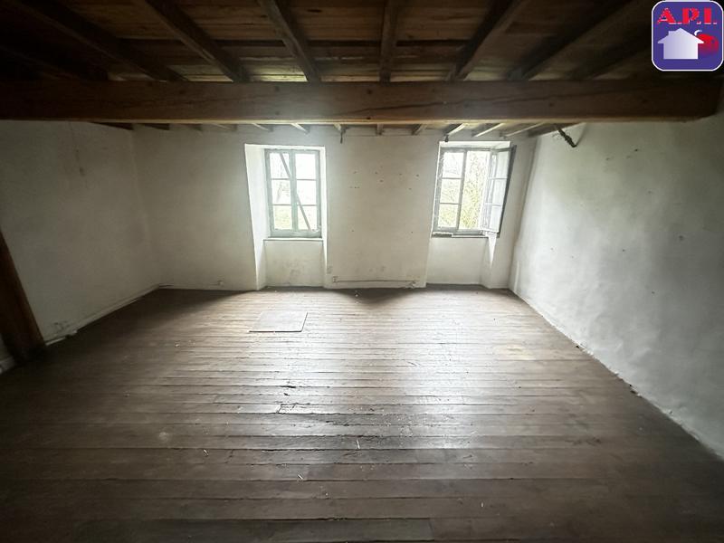 Maison - 216 m² - 8 pièces