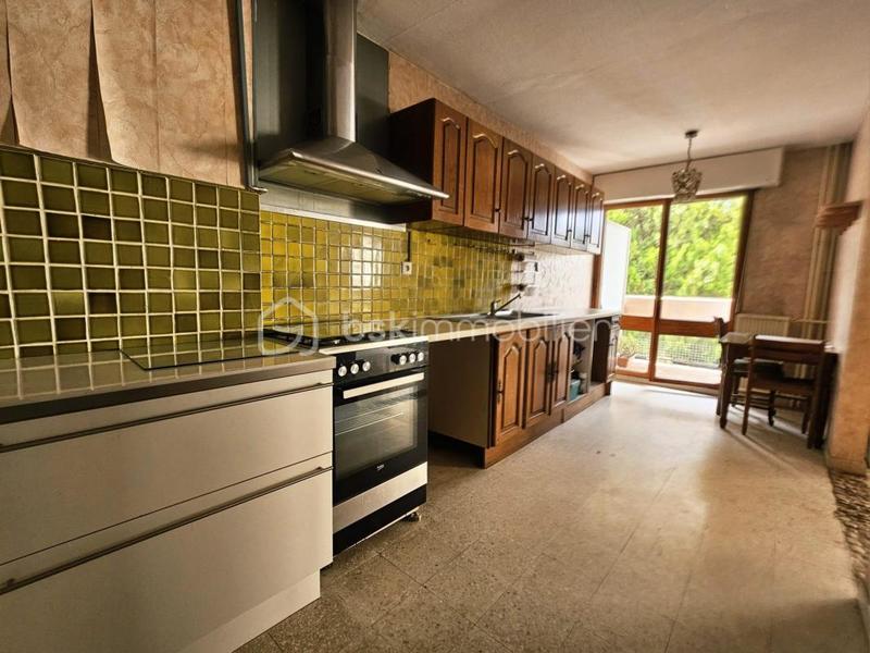 Appartement - 93 m² - 5 pièces