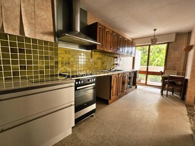 Appartement - 93 m² - 5 pièces