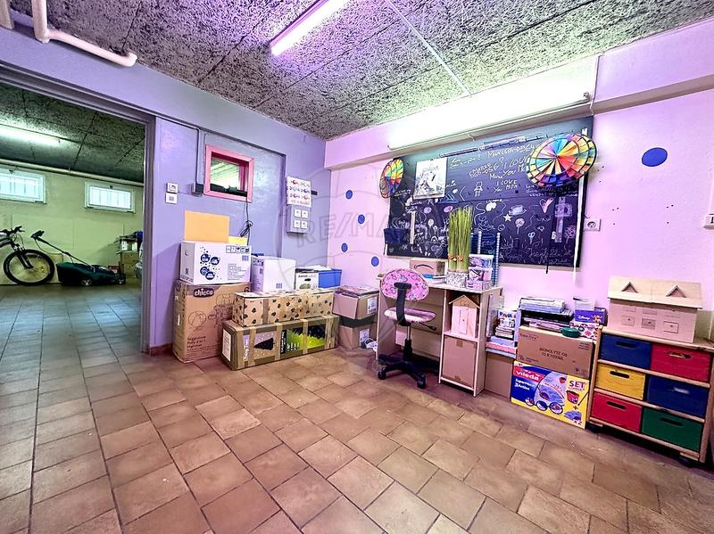 Maison - 207 m² - 7 pièces