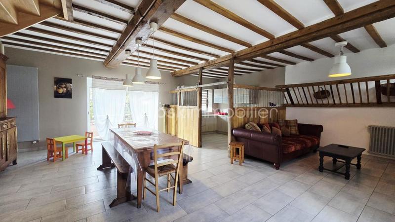 Propriété - 303 m² - 12 pièces