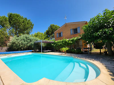 Maison - 163 m² - 7 pièces