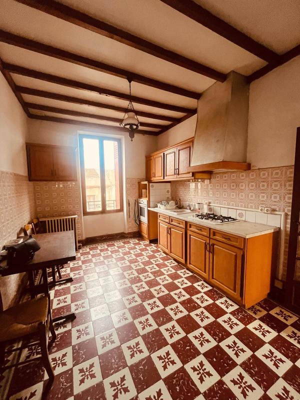 Maison - 96 m² - 7 pièces