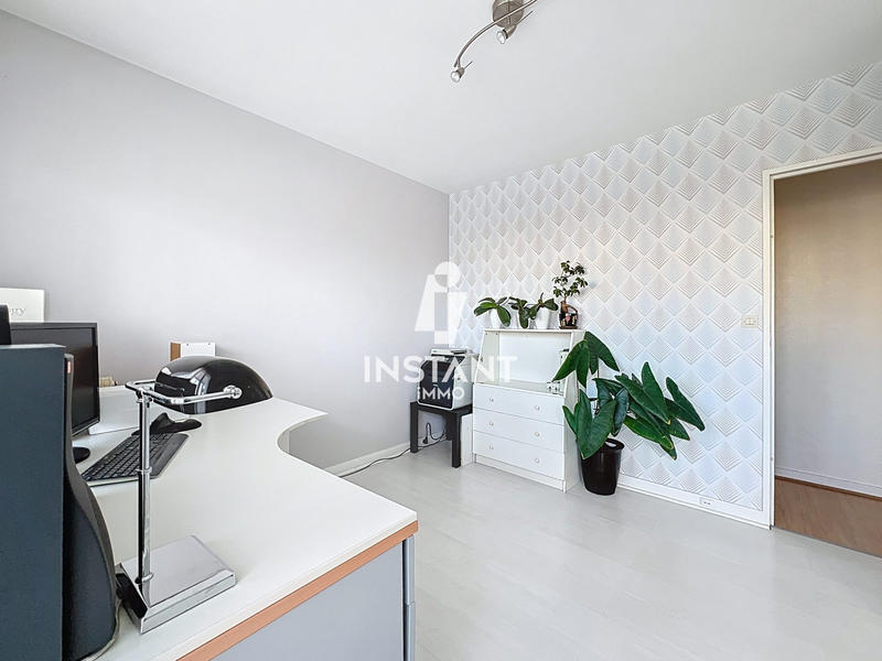 Appartement - 99 m² - 5 pièces