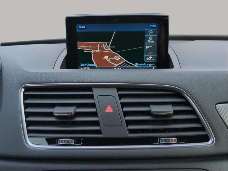 Audi Q3 2.0 Tfsi qu s tronic *Xenon*