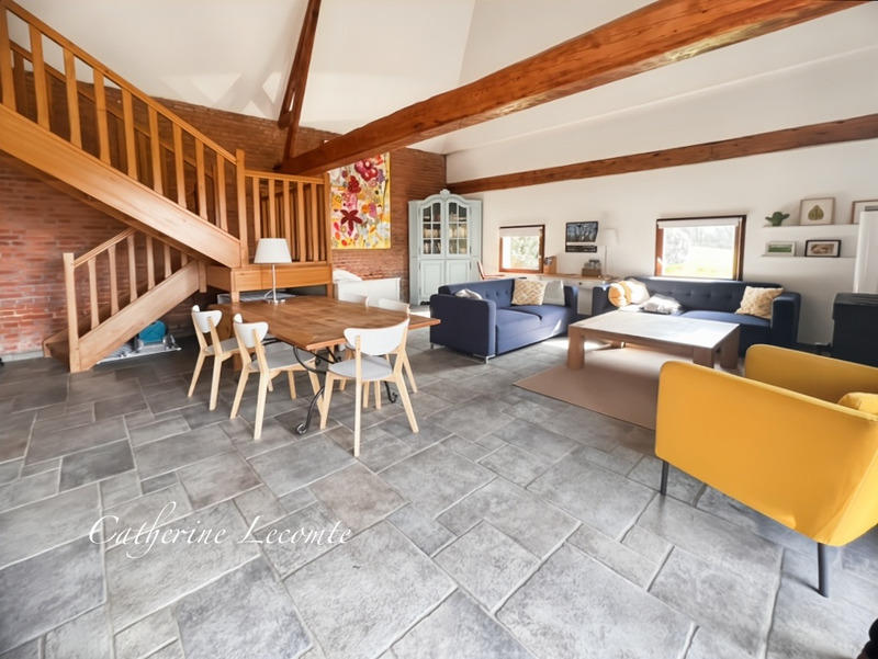 Demeure - 381 m² - 10 pièces