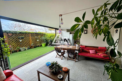 Appartement - 82 m² - 3 pièces