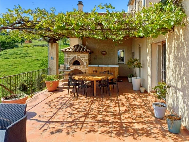 Maison - 208 m² - 6 pièces