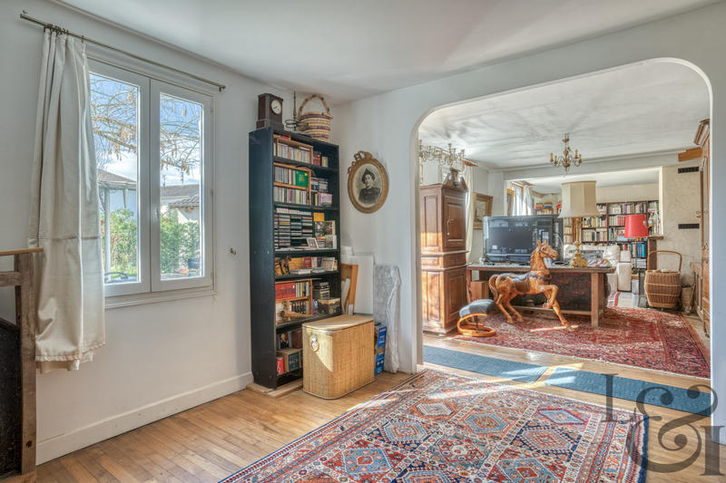 Maison - 206 m² - 7 pièces