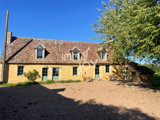 Maison - 180 m² - 6 pièces