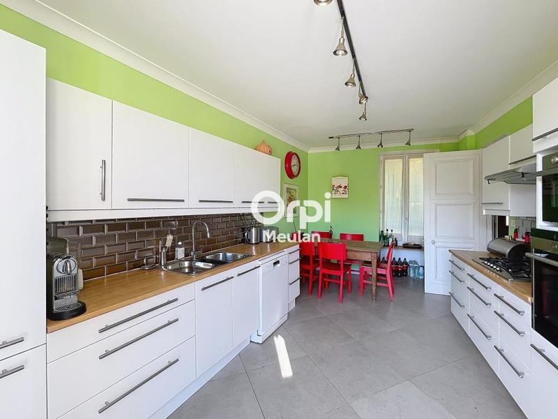 Maison - 226 m² - 8 pièces