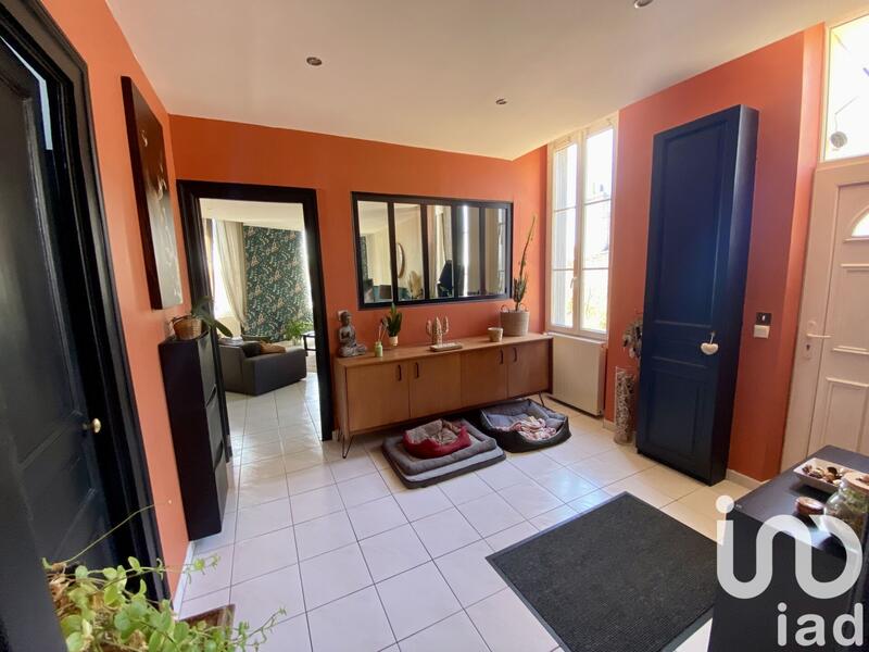 Maison - 184 m² - 9 pièces