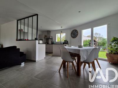Maison - 87 m² - 5 pièces