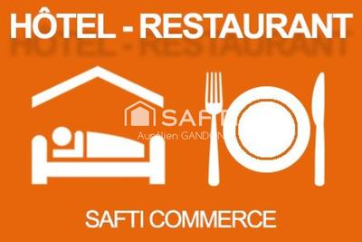 Local commercial - 240 m² - 10 pièces