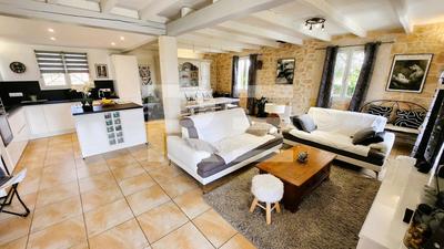 Villa - 163 m² - 6 pièces