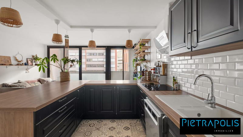 Appartement - 81 m² - 4 pièces