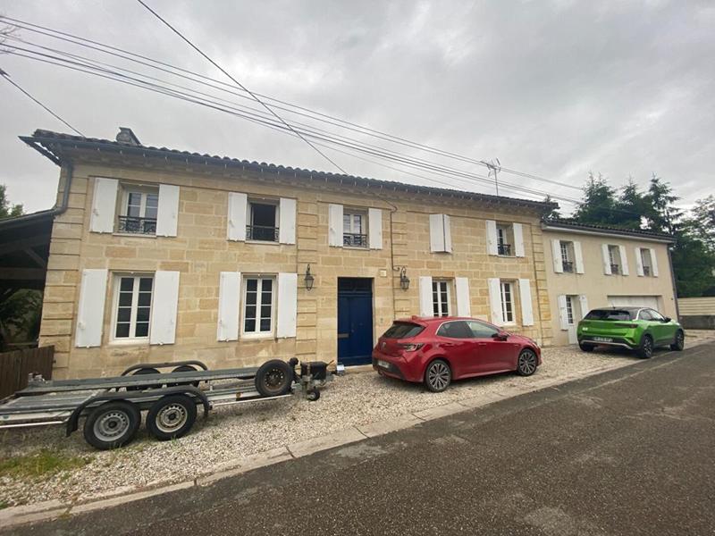 Maison - 250 m² - 7 pièces