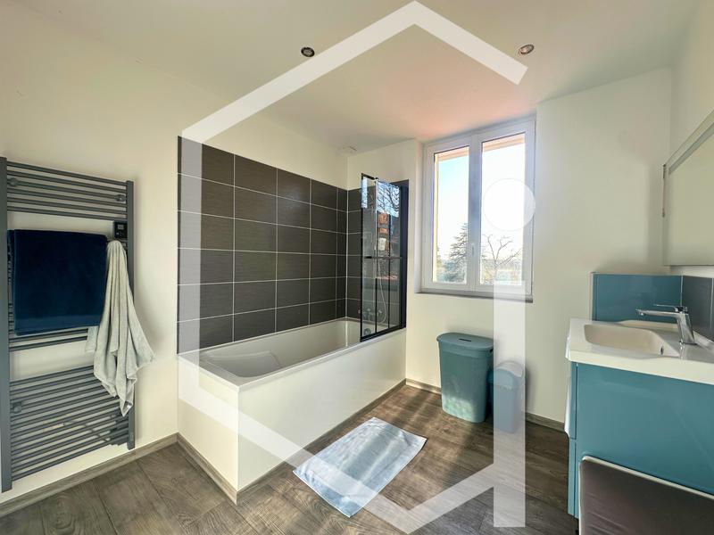 Maison - 100 m² - 4 pièces