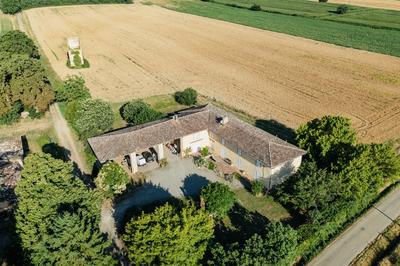 Maison - 297 m² - 9 pièces