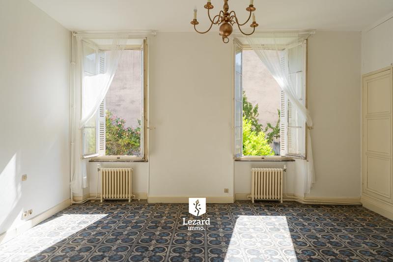 Maison ancienne - 282 m² - 8 pièces