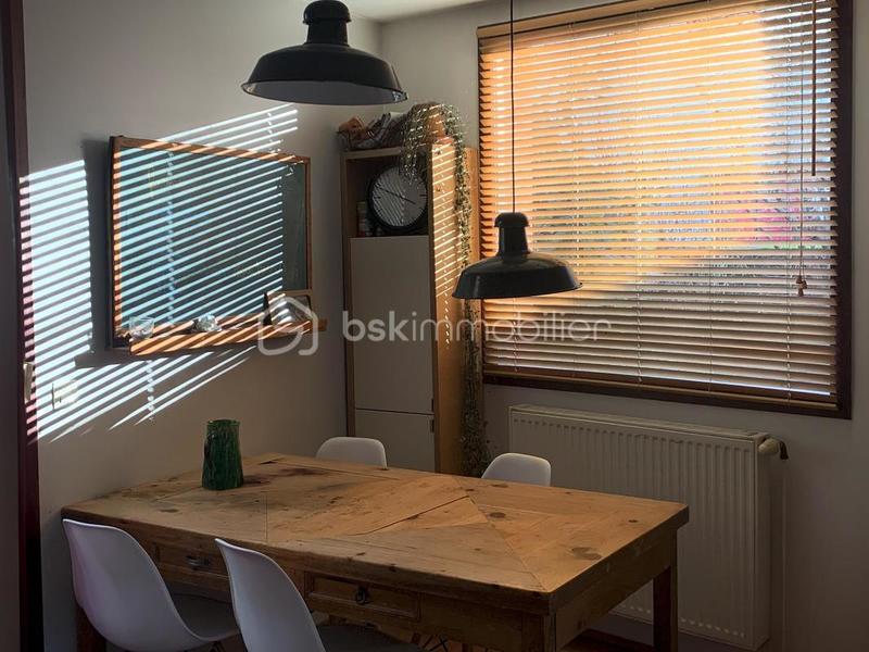 Maison - 180 m² - 8 pièces