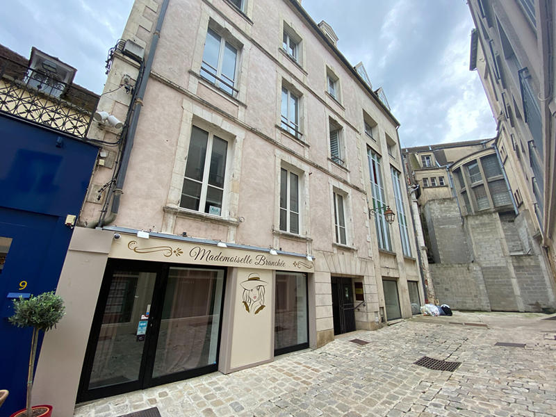 Appartement - 81 m² - 3 pièces