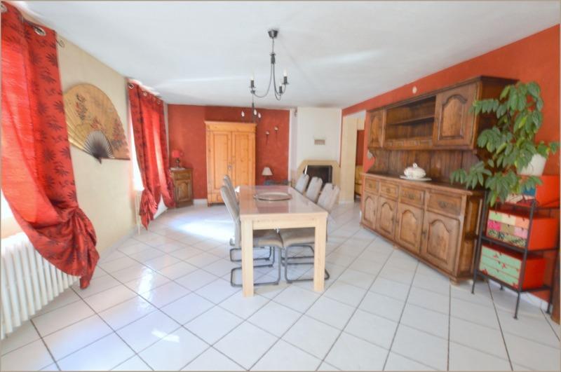 Maison de village - 107 m² - 6 pièces