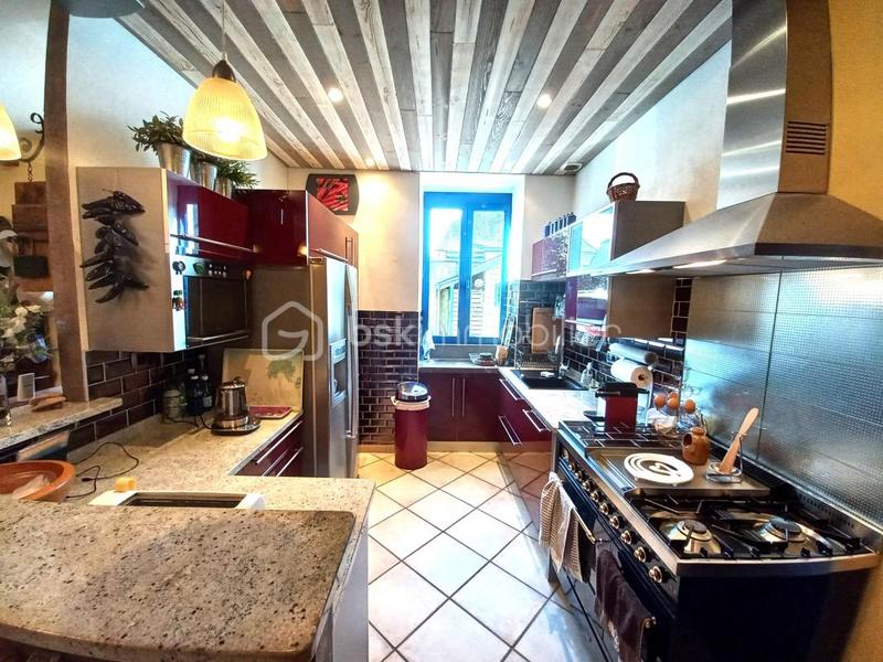 Maison ancienne - 147 m² - 11 pièces