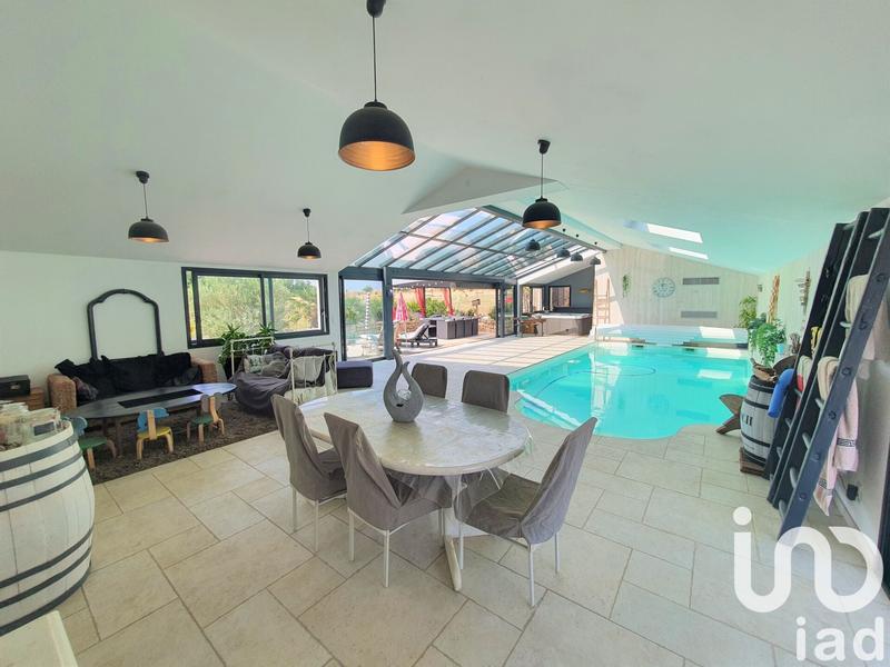 Maison - 360 m² - 8 pièces