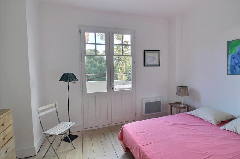 Appartement - 204 m² - 8 pièces