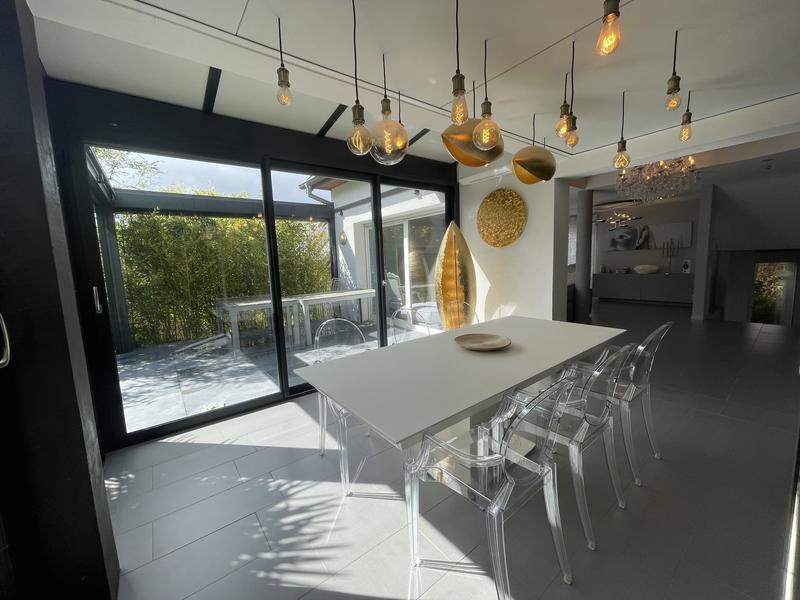 Maison contemporaine - 154 m² - 7 pièces