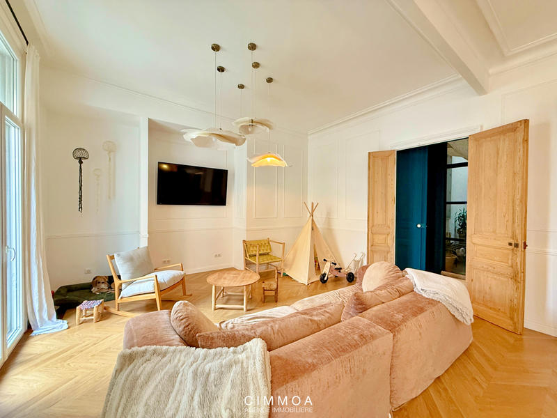 Appartement - 145 m² - 4 pièces