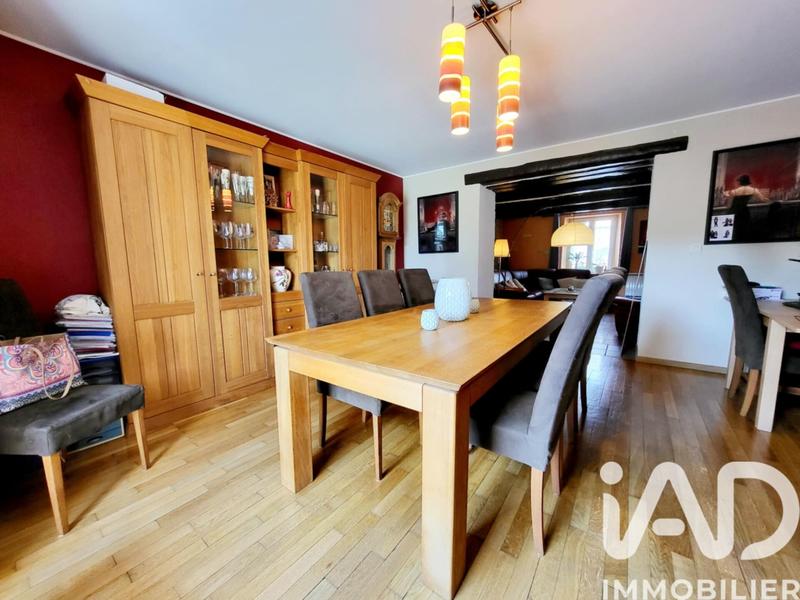 Maison - 220 m² - 7 pièces