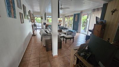 Maison - 180 m² - 5 pièces