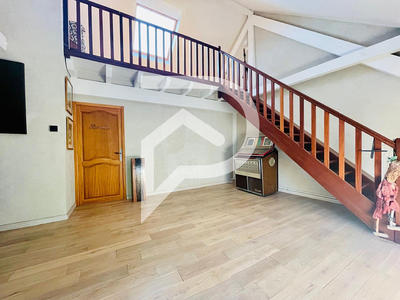 Maison - 294 m² - 11 pièces